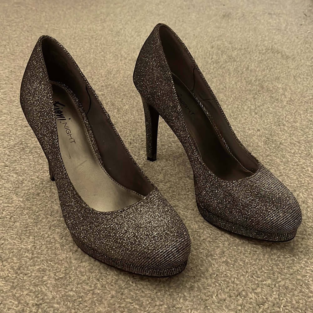 Fioni Night Sparkly Platform Pump Heels Size 9